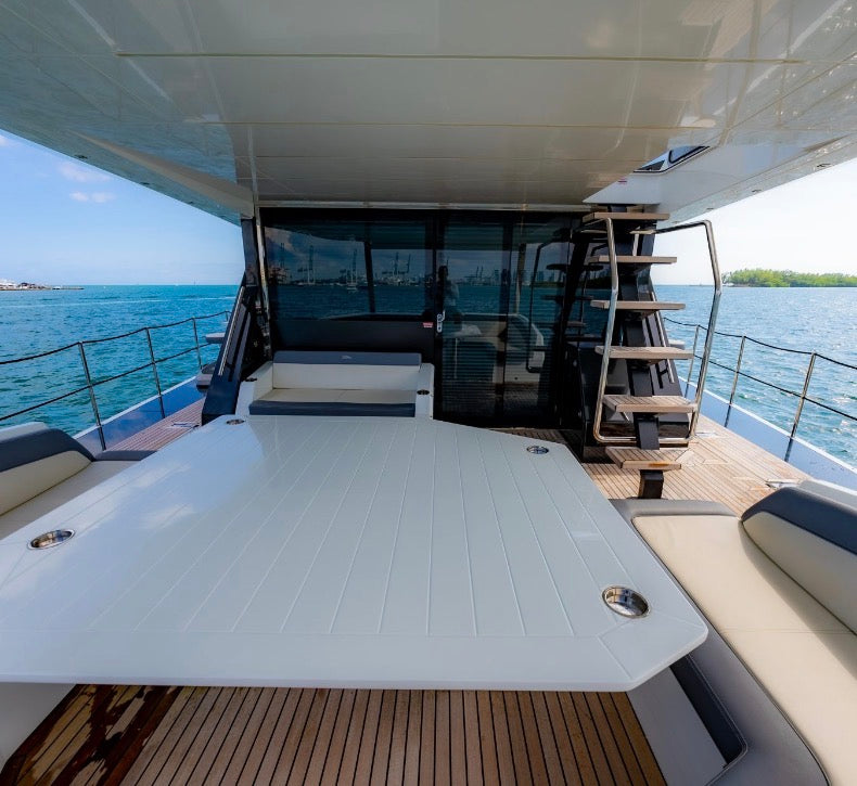 2021 68” Galeon