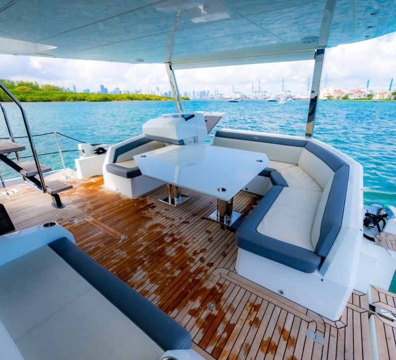 2021 68” Galeon