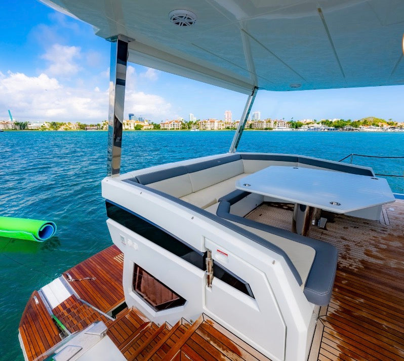 2021 68” Galeon